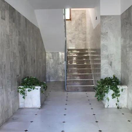 Apartment Comfort House Con Piscina