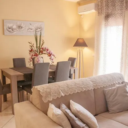 Comfort House Con Piscina Apartment Sorrento